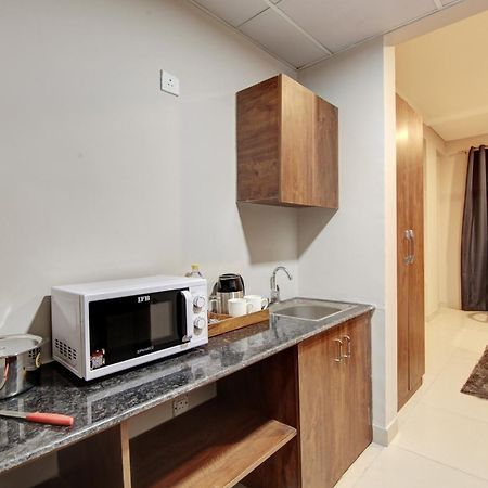Limewood Stay - Executive Huda City Center 구르가온 외부 사진