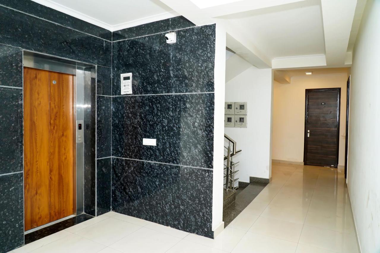 Limewood Stay - Executive Huda City Center 구르가온 외부 사진