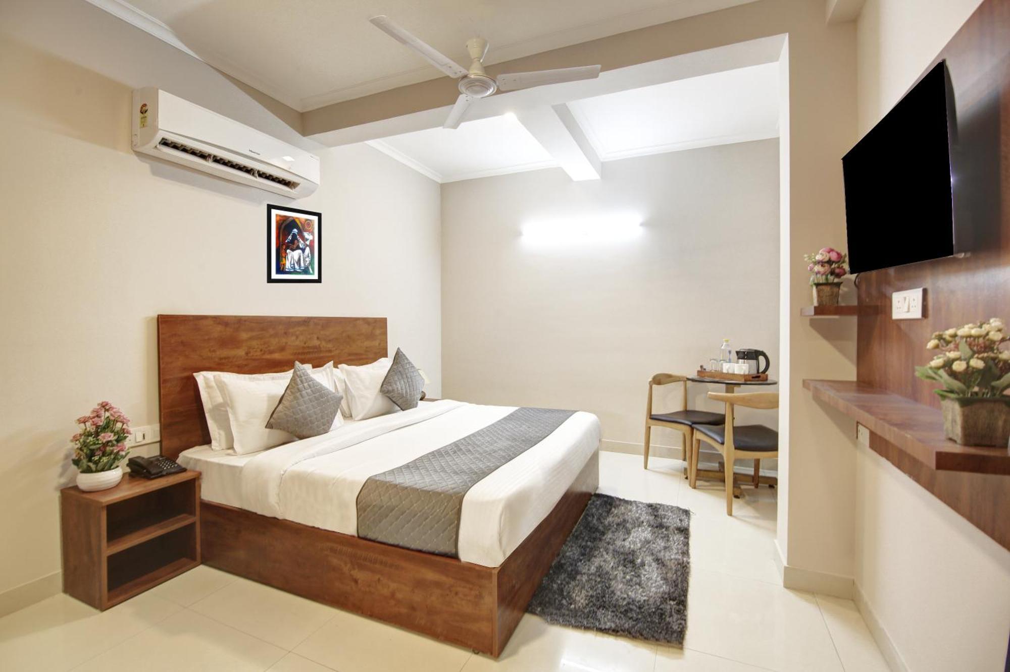 Limewood Stay - Executive Huda City Center 구르가온 외부 사진