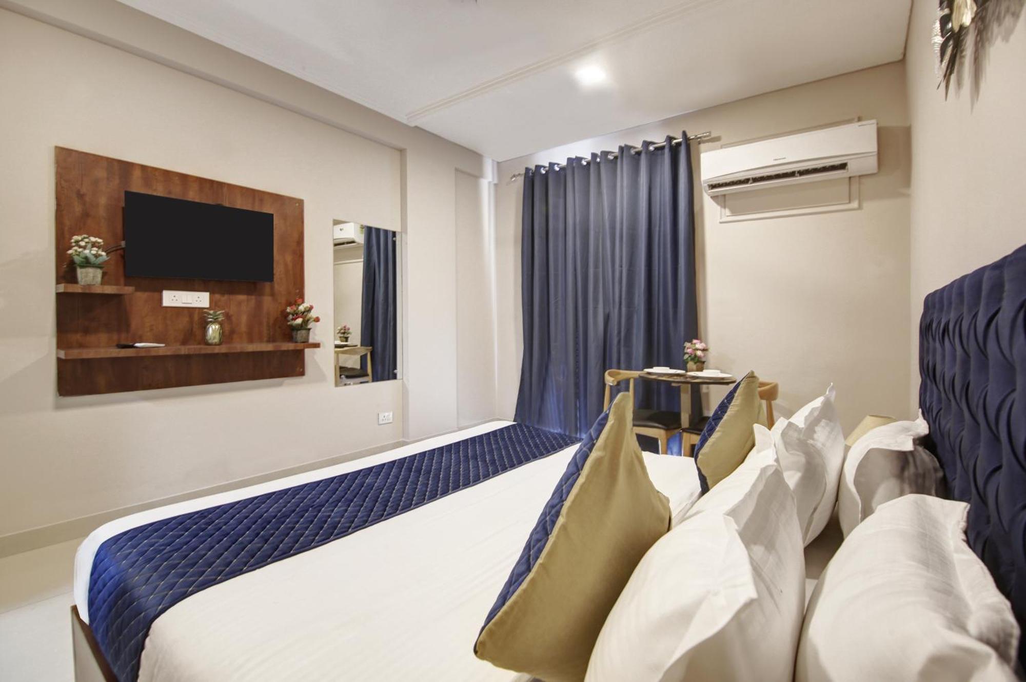 Limewood Stay - Executive Huda City Center 구르가온 외부 사진