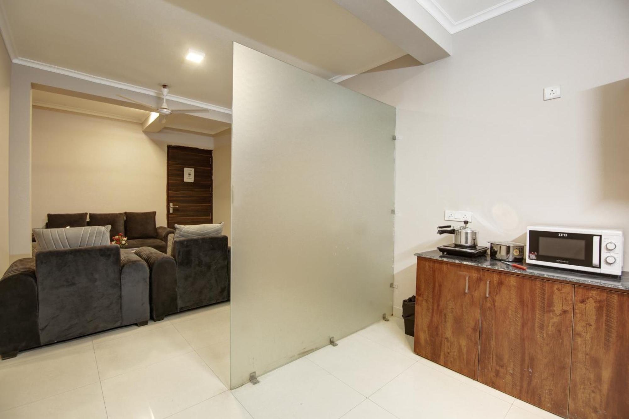 Limewood Stay - Executive Huda City Center 구르가온 외부 사진