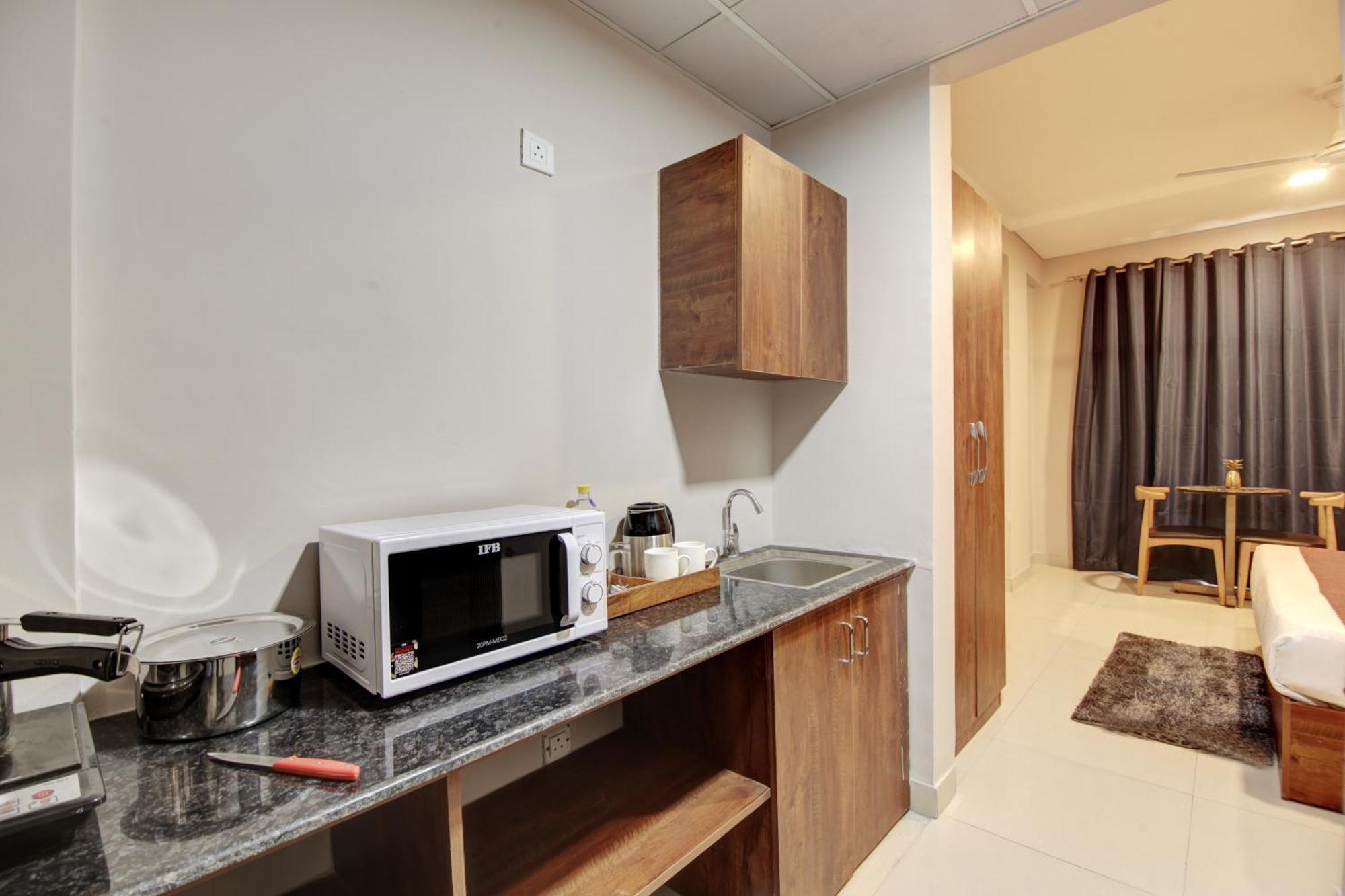 Limewood Stay - Executive Huda City Center 구르가온 외부 사진