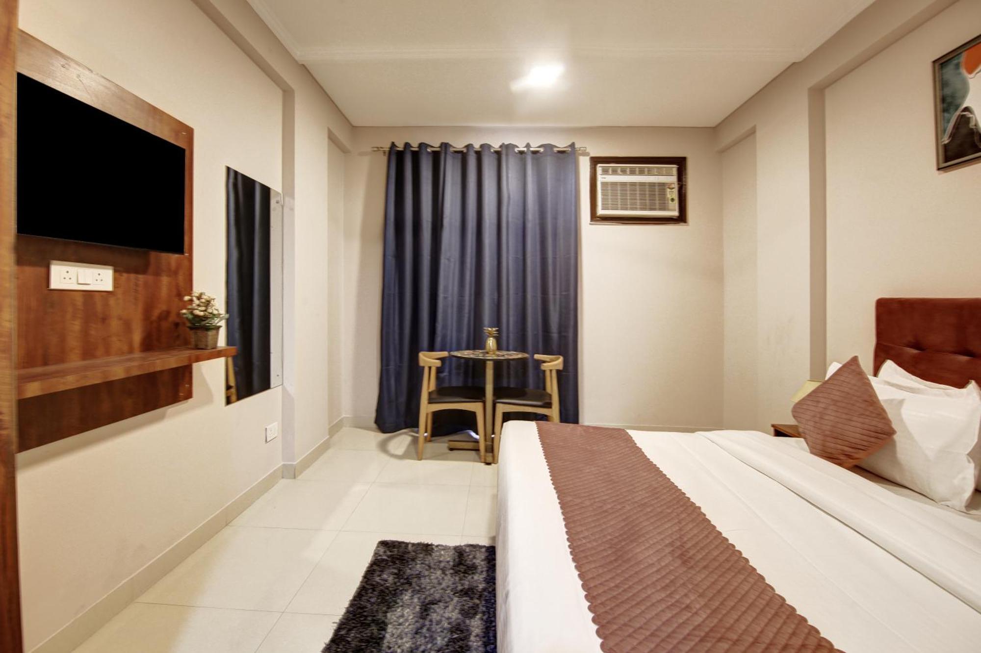 Limewood Stay - Executive Huda City Center 구르가온 외부 사진