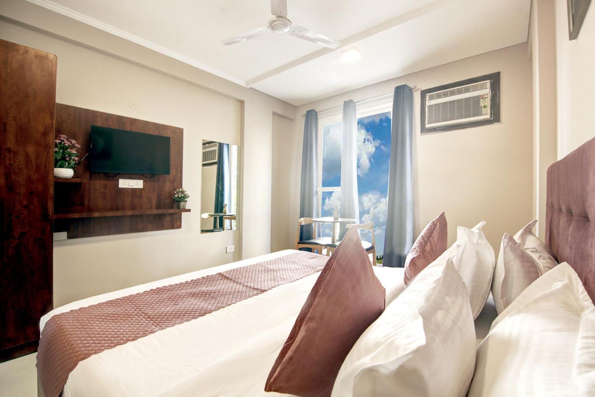Limewood Stay - Executive Huda City Center 구르가온 외부 사진