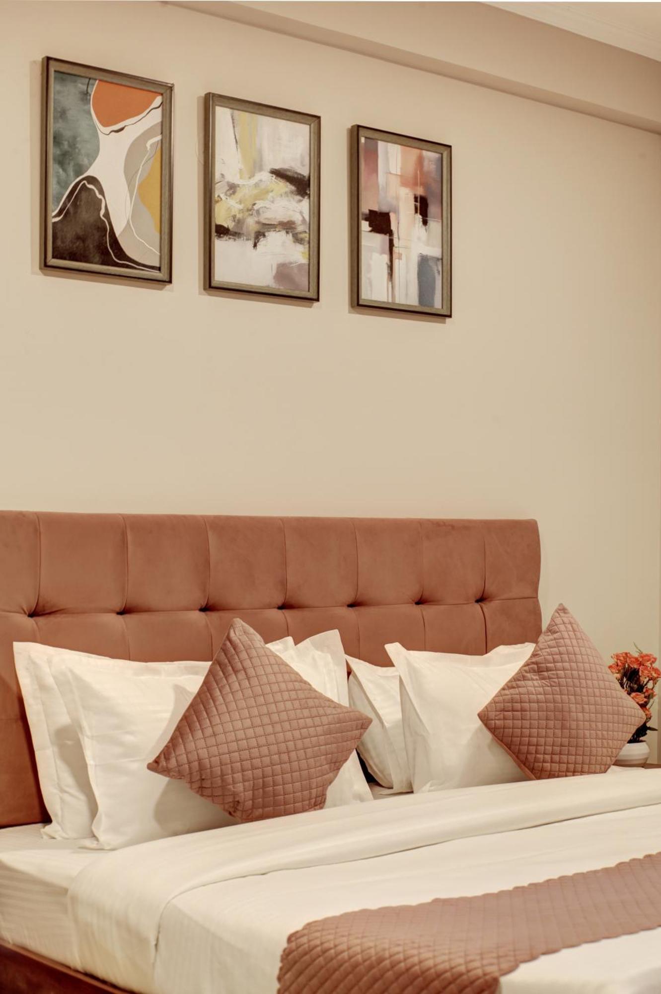 Limewood Stay - Executive Huda City Center 구르가온 외부 사진