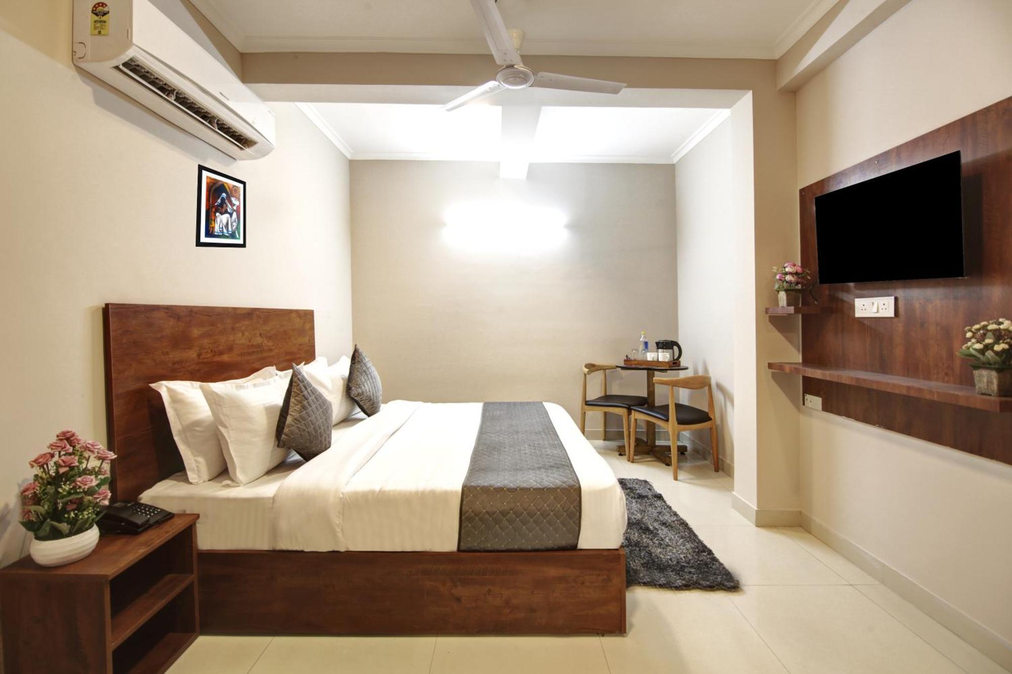 Limewood Stay - Executive Huda City Center 구르가온 외부 사진
